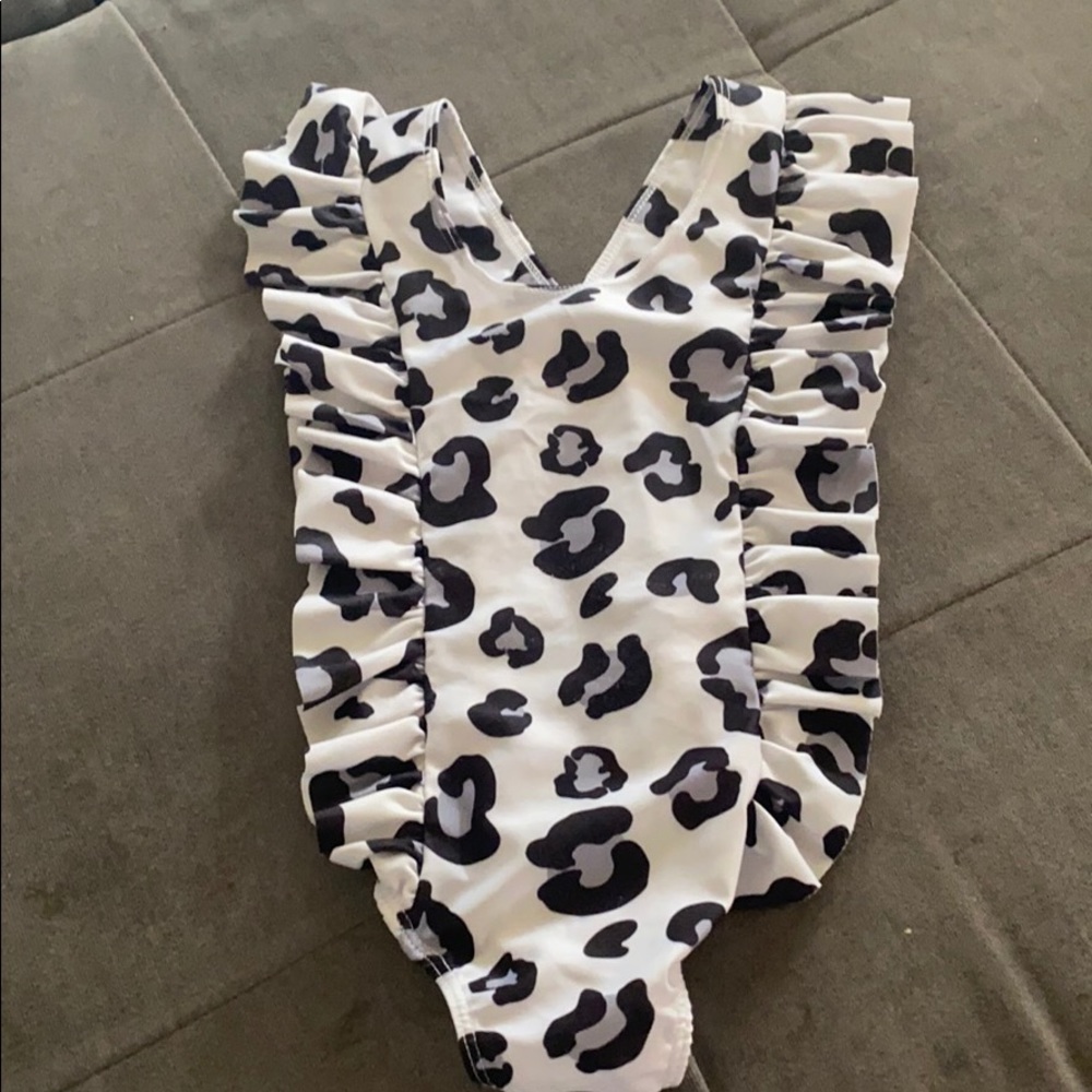Adorable Toddler bathing suit 🩱